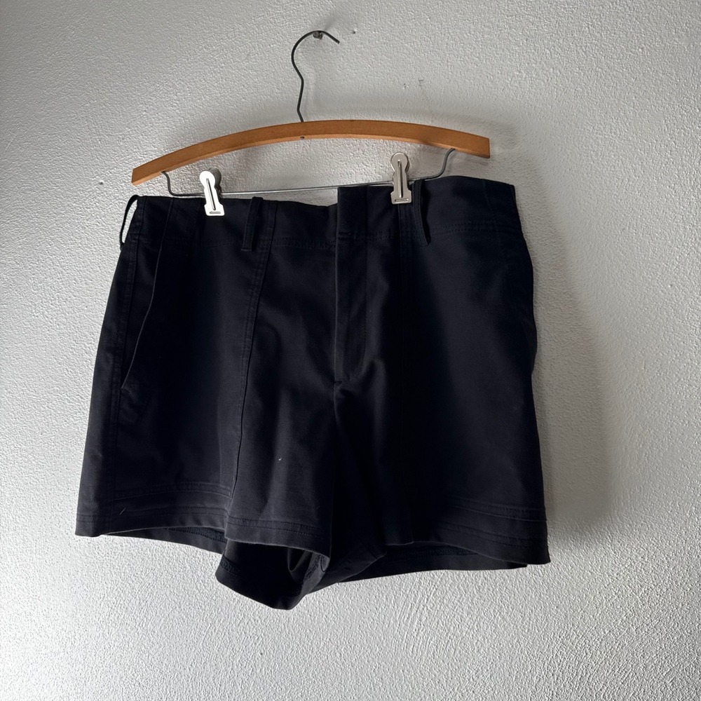 Athleta Brooklyn Utility Shorts Black High Rise Stretch Pockets Size 14 - Picture 3 of 9